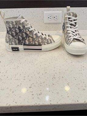 AUTHENTIC STATEMENT STAPLE: Dior B23 High-Top Oblique Sneakers with COA